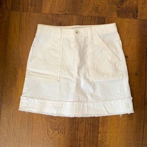 White denim Zara Basic skirt.